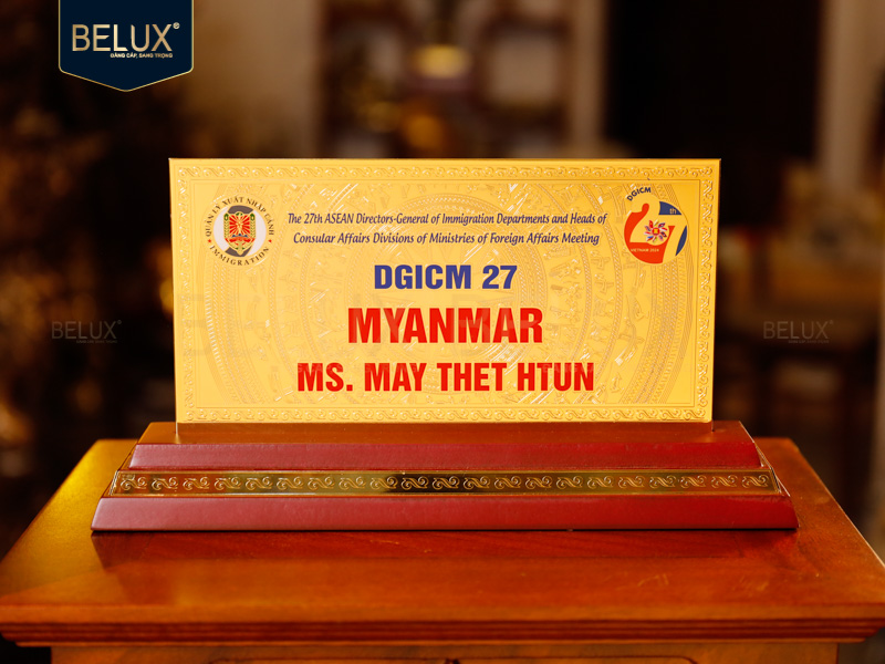 Lô Biển chức danh DGICM 27 dài 28cm bằng đồng mạ vàng 24k thiết kế theo yêu cầu